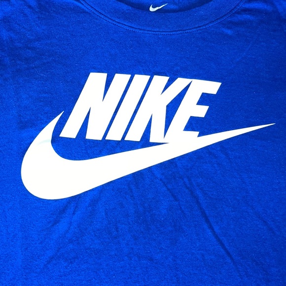 🔥🔥NIKE SHIRT🔥🔥 - Picture 2 of 4